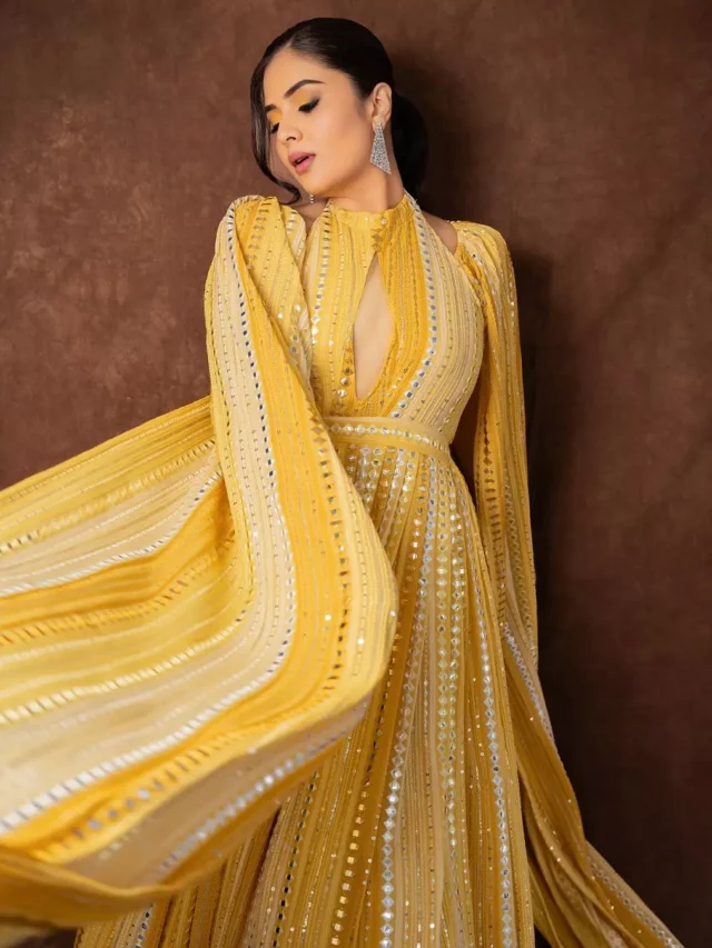 Haldi Dresses: हल्दी फंक्शन पर दुल्हन के लिए बेस्ट हैं ये 5  येलो आउटफिट्स