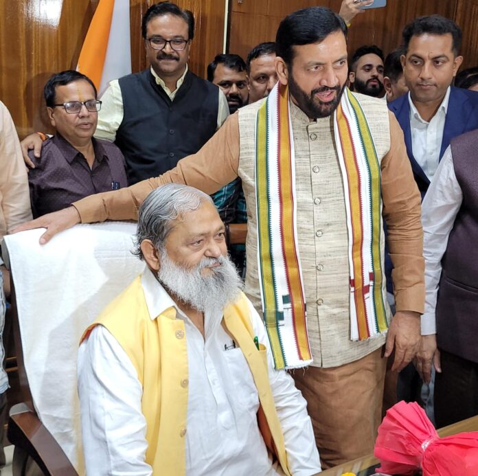 Chief Minister Naib Singh Saini made Cabinet Minister Anil Vij sit on the chair to take charge