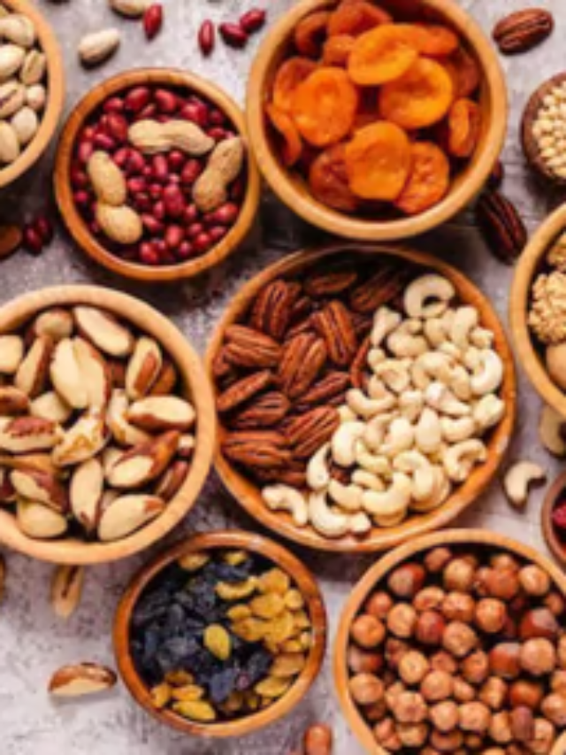 सर्दियों में खुद को एक्टिव- सेहतमंद रखने के लिए खांए ये Dry Fruits !