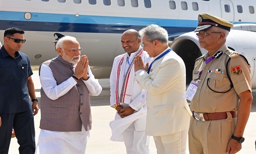 PM नरेन्द्र मोदी का बीकानेर के नाल एयरफोर्स स्टेशन पर स्वागत- जनप्रतिनिधियों एवं प्रशासनिक अधिकारियों ने किया अभिनंदन।