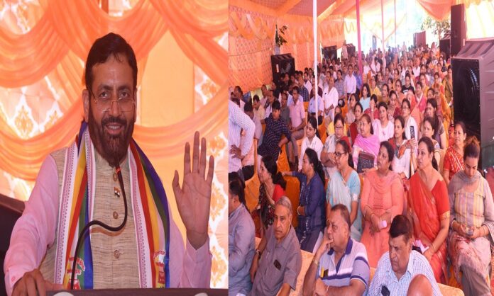मुख्यमंत्री नायब सिंह चंडीगढ़ में आचार्य श्री भिक्षु स्वामी जी की 300वीं जयंती समारोह को संबोधित करते हुए।