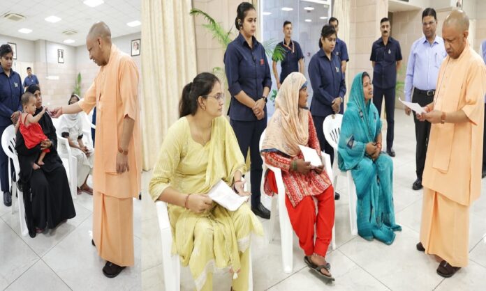 प्रदेश भर से आये हर पीड़ित से मिले सीएम योगी, समस्याएं सुनीं और समाधान के लिए किया आश्वस्त