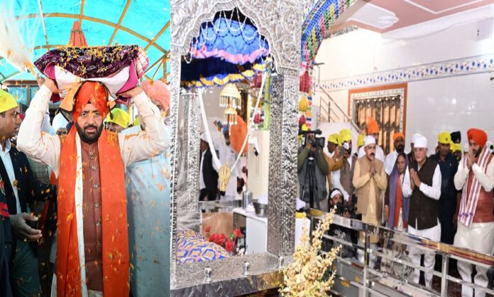 मुख्यमंत्री नायब सिंह सैनी ने गुरुद्वारा ड्योढी साहिब में श्री गुरु ग्रंथ साहिब के समक्ष अरदास की।