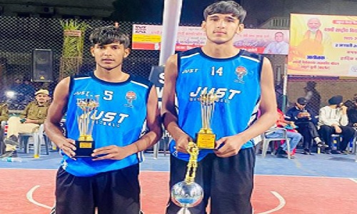 नेशनल स्तर पर हरियाणा का प्रतिनिधित्व करने वाले बास्केटबॉल खिलाड़ी सागर और आर्यन