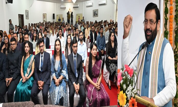 संघ लोक सेवा आयोग द्वारा नव-चयनित युवाओं का सम्मान समारोह आयोजित