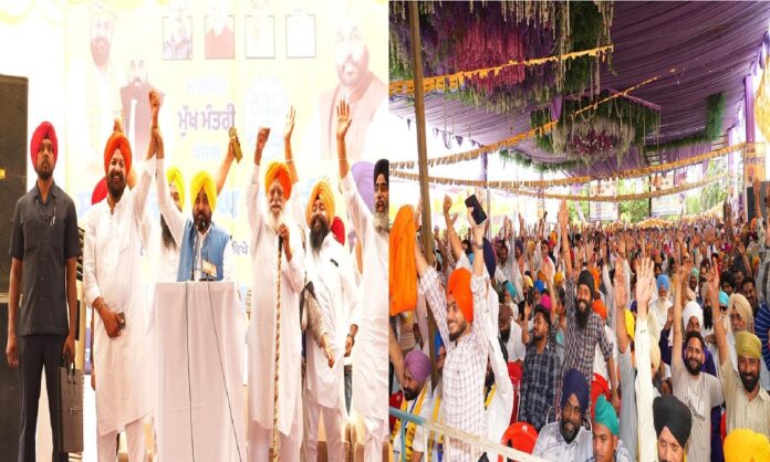 जनसमूह को संबोधित करते हुए मुख्यमंत्री मान